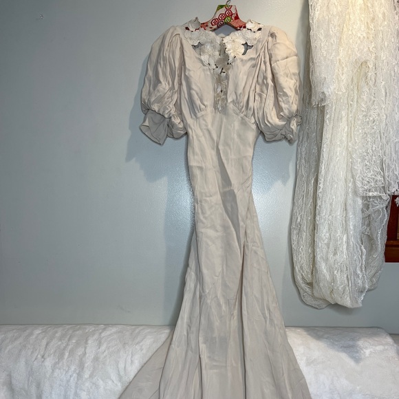 Free People Magali Pascal Grace Embroidered Lace Vintage Puff Sleeve Maxi Dress is available for purchase on au PAY Market - Imported Goods Online Store Co.Ltd. | au PAY Market - Online Free People Magali Pascal Grace Embroidered Lace Vintage Puff Sleeve Maxi Dress is available for purchase on au PAY Market - Imported Goods Online Store Co.Ltd. | au PAY Market - Online